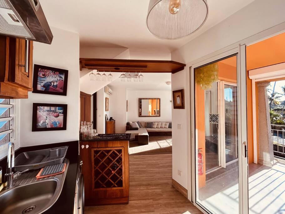 Scenic Riverfront 2 Bedroom Villa In Port Chambly Baie-du-Tombeau Zewnętrze zdjęcie